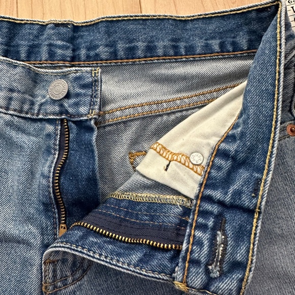 EUC- Levi's 511 Cut-Off Denim Jean Shorts (30W) - Picture 3 of 9